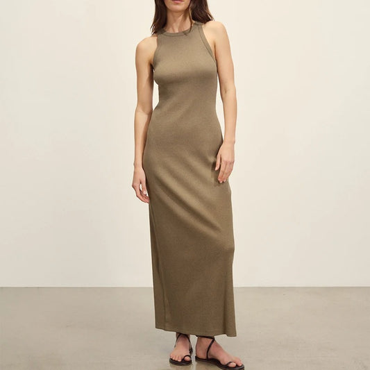 Długa damska sukienka z dekoltem typu halter